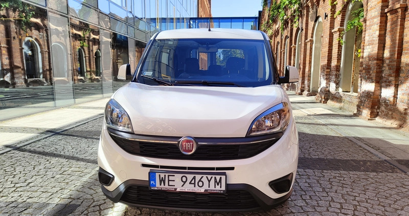 Fiat Doblo cena 58500 przebieg: 63000, rok produkcji 2020 z Pabianice małe 92